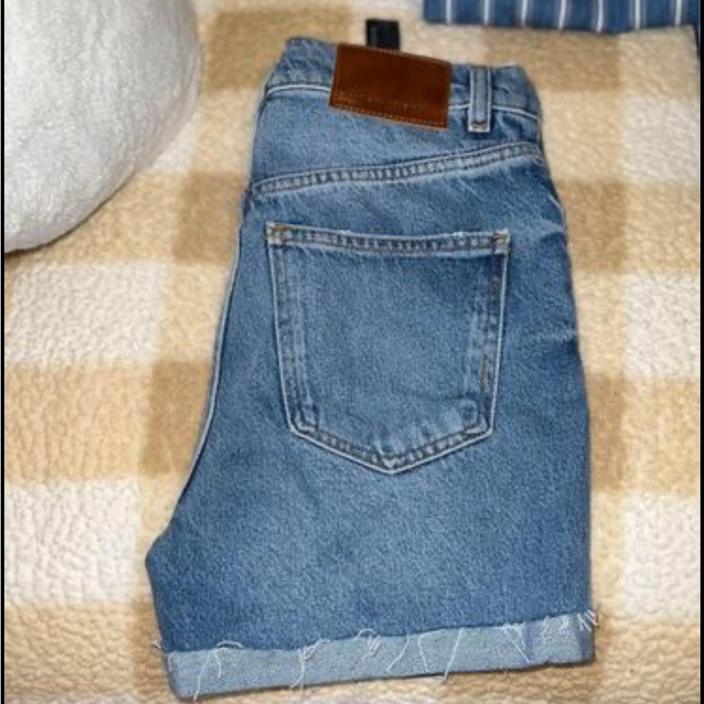 Zara shorts - Picture 2 of 3